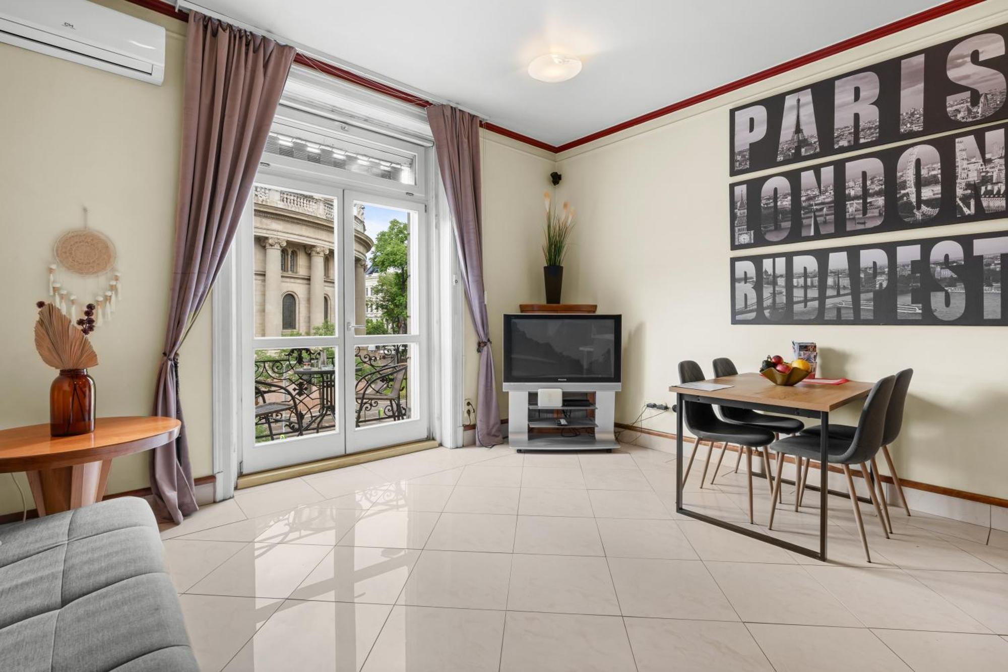 Апартаменти Amora Homes Breathless Panorama Basilica With Balcony Need Reservation For Free Parking